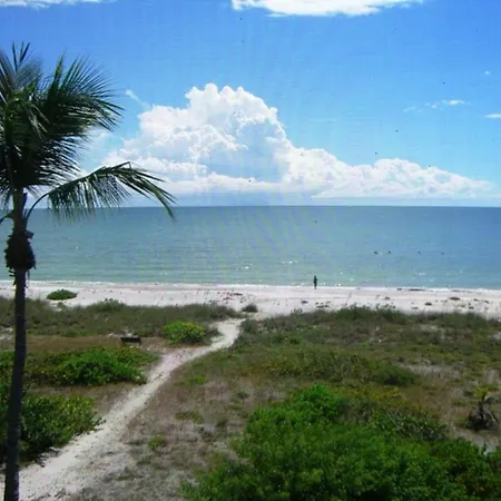 Junonia 303 Villa